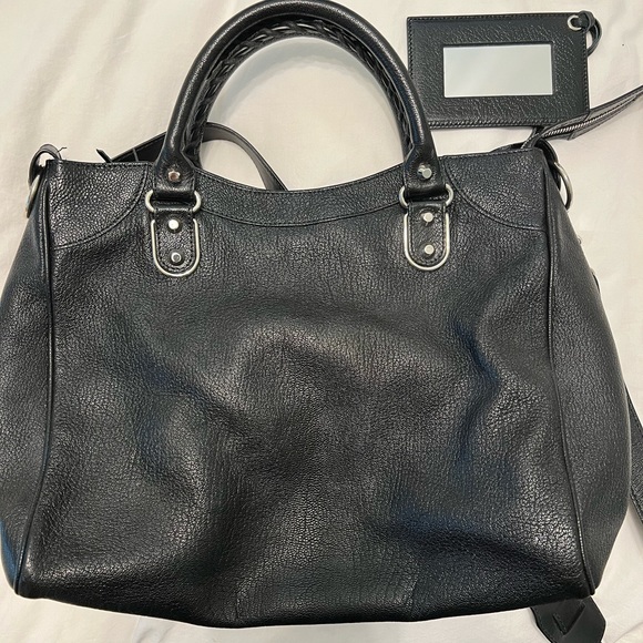 BALENCIAGA Classic City Metallic Edge Black with Silver Hardware- 2016 - Picture 2 of 6